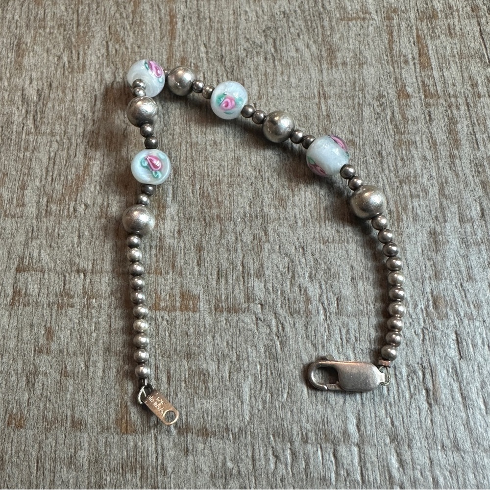 VINTAGE STERLING SILVER BEAD BALL ART GLASS BRACELET 7 INCH FLORAL
